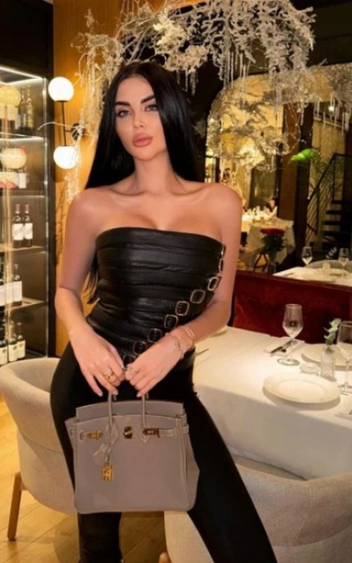 Experience Unforgettable Moments with Mariko Lush and Elegance